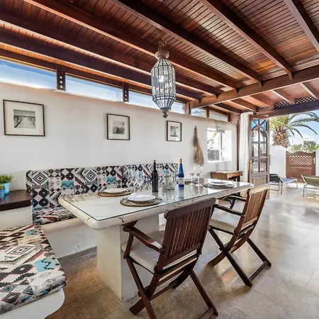 Helen Villa Playa Blanca