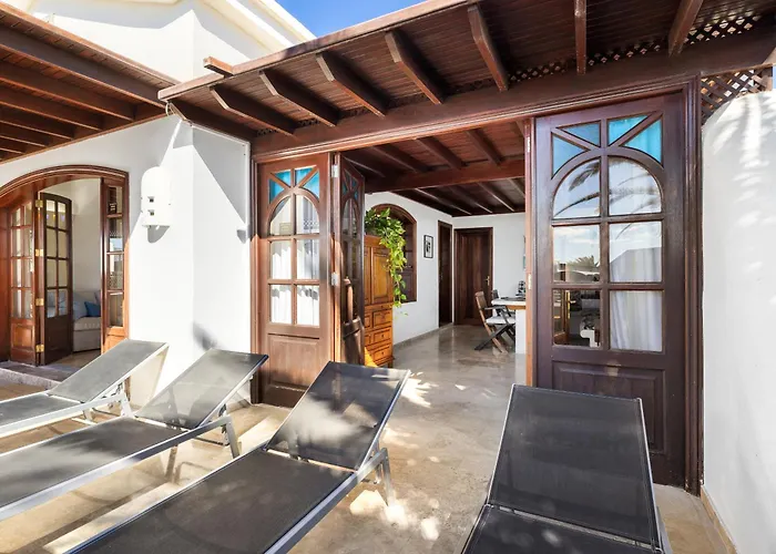 Villa Helen Playa Blanca